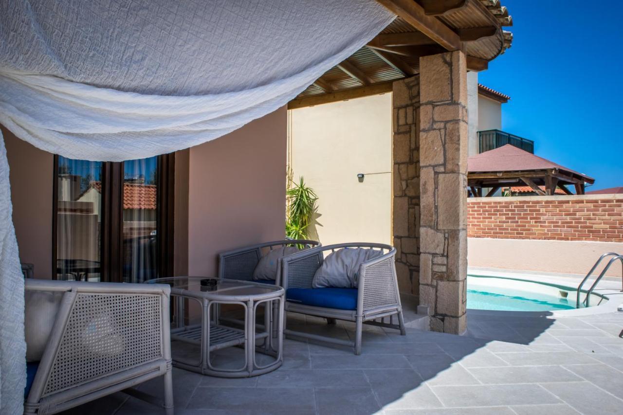 Niriides Luxury Villas Χερσόνησος Εξωτερικό φωτογραφία