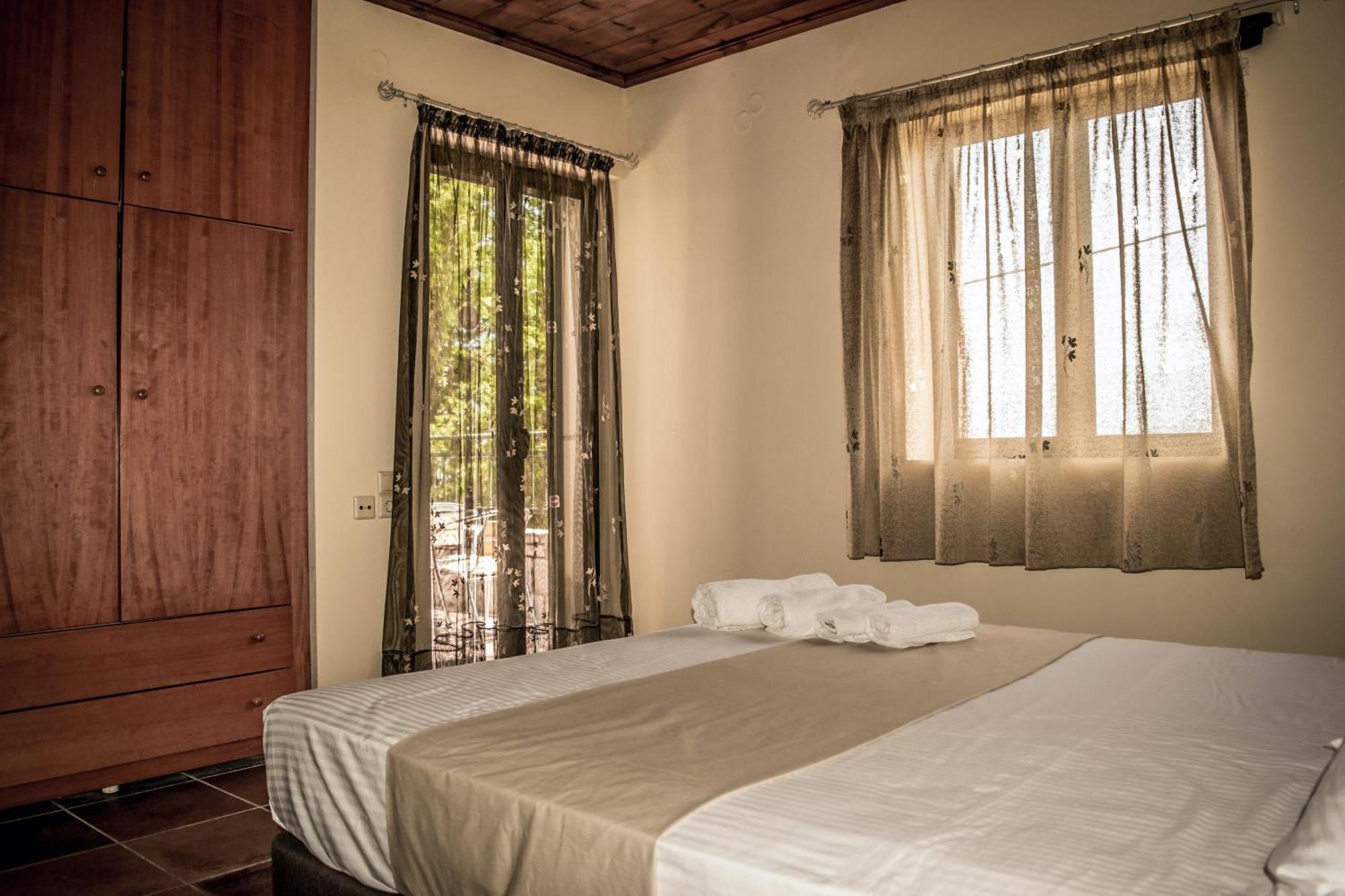 Niriides Luxury Villas Χερσόνησος Εξωτερικό φωτογραφία